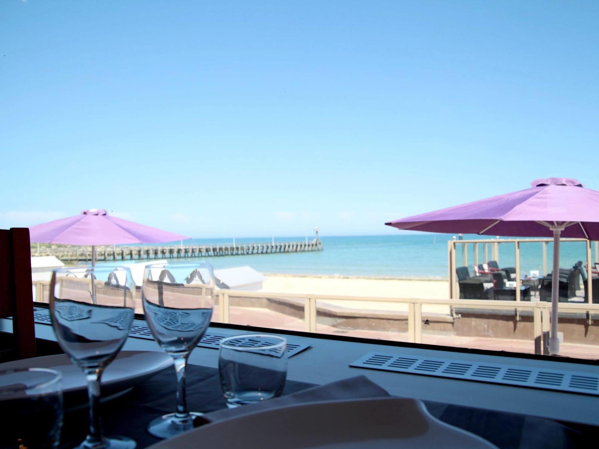 La Cremaillere Hotel-Restaurant Courseulles-sur-Mer Exterior photo